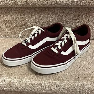 Women’s Vans Size 7